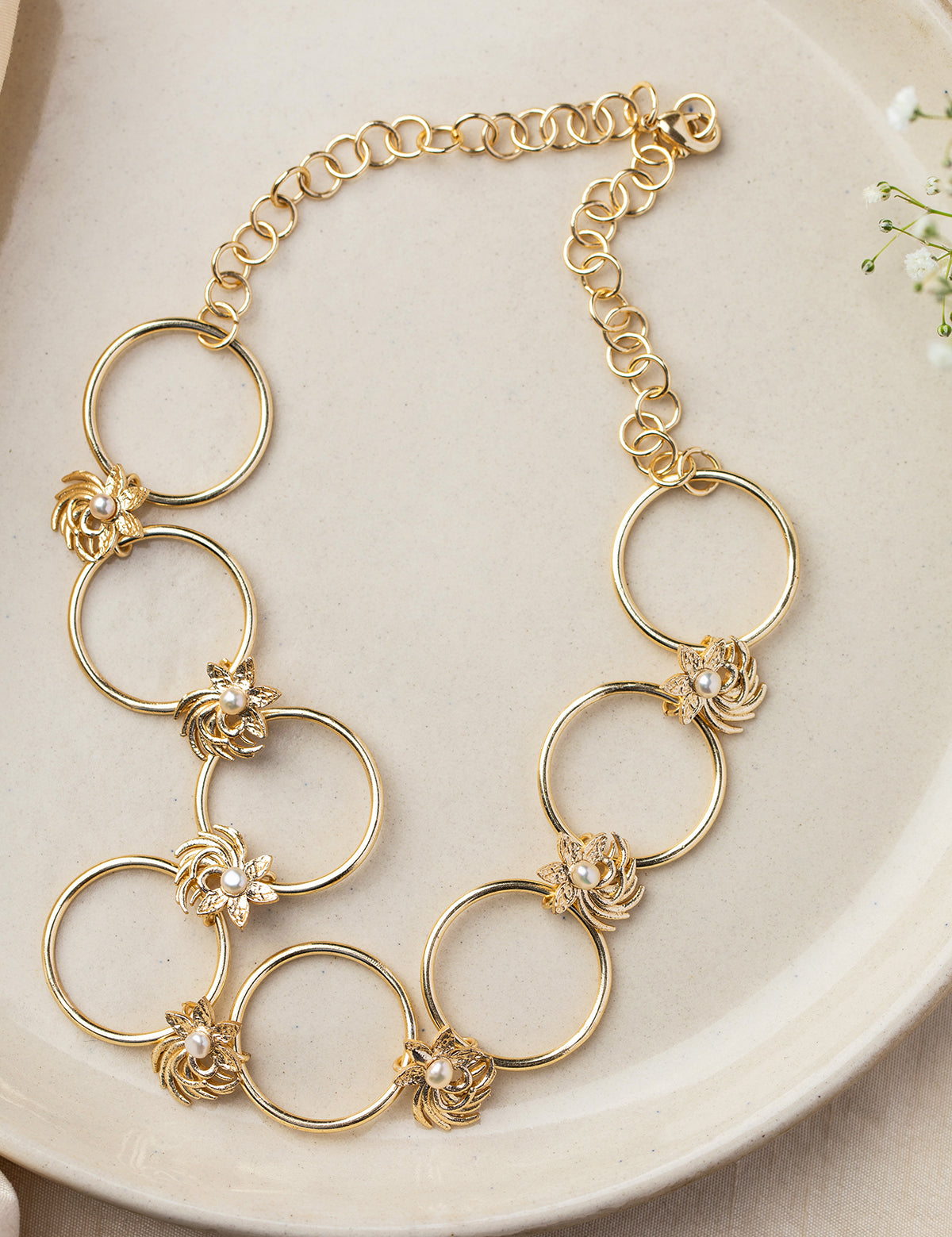 Zinia 18K Gold-plated Flower Motifs Choker - ZEWAR Jewelry