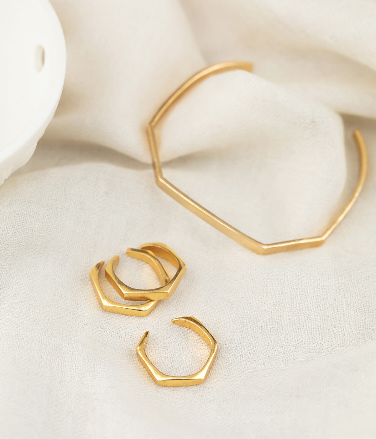 Elvan Hexagon 18k Gold Plated on Brass Ring - ZEWAR Jewelry